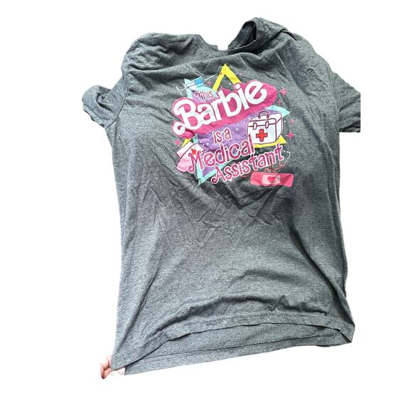 This Barbie is a Medical Assistant Tee sz M - Picture 2 of 3